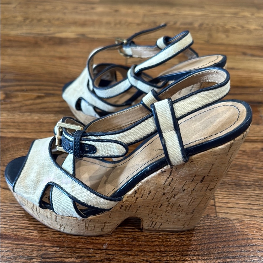 Stylish Women's Wedge Sandals - navy and Cream